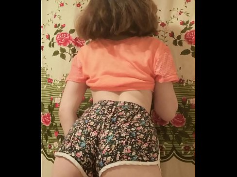 ❤️ Секси младо бебе кое ги соблекува шорцевите пред камера ️ Порно видео на mk.appassistance.ru ﹏